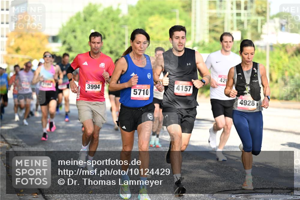 06.09.2026 - CURREX Alsterlauf Dr. Thomas Lammeyer http://msf.ph/oto/10124429 06.09.2026 09:41:28 Laufen 5710, 4157, 21, 3994, 420, 4928 meine-sportfotos.de