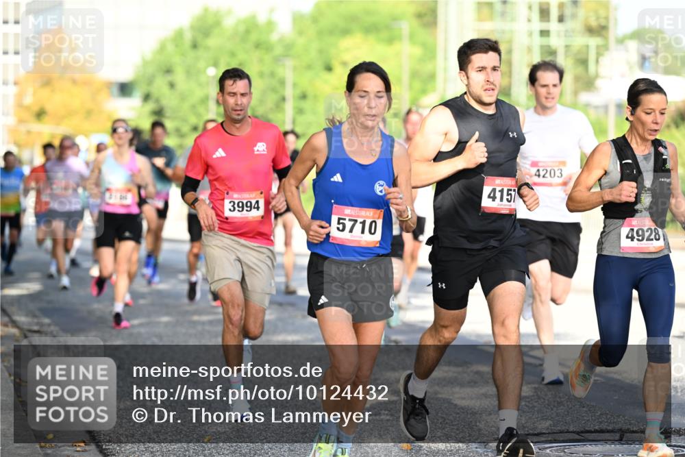 06.09.2026 - CURREX Alsterlauf Dr. Thomas Lammeyer http://msf.ph/oto/10124432 06.09.2026 09:41:28 Laufen 3994, 5710, 415, 4203, 4928 meine-sportfotos.de