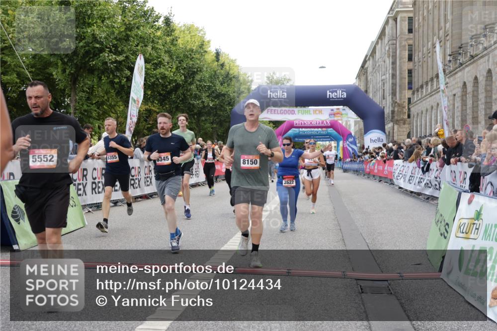 06.09.2026 - CURREX Alsterlauf Yannick Fuchs http://msf.ph/oto/10124434 06.09.2026 10:03:21 Ziel 2280, 2323, 2334, 2522, 3131, 3625, 3626, 3874, 5025, 5054, 5552, 5651, 5653, 6050, 6345, 6355, 6377, 8150 meine-sportfotos.de