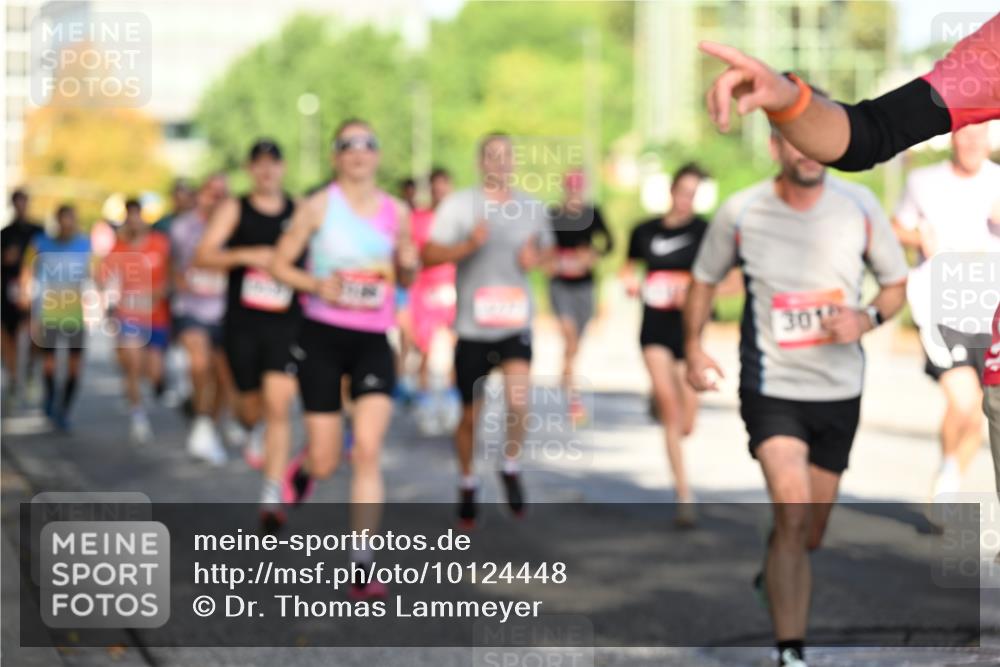 06.09.2026 - CURREX Alsterlauf Dr. Thomas Lammeyer http://msf.ph/oto/10124448 06.09.2026 09:41:30 Laufen  meine-sportfotos.de