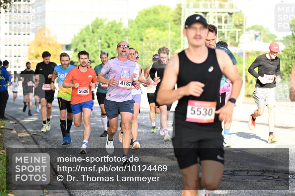 06.09.2026 - CURREX Alsterlauf Dr. Thomas Lammeyer http://msf.ph/oto/10124469 06.09.2026 09:41:33 Laufen 6047, 5626, 4187, 5530, 2564 meine-sportfotos.de