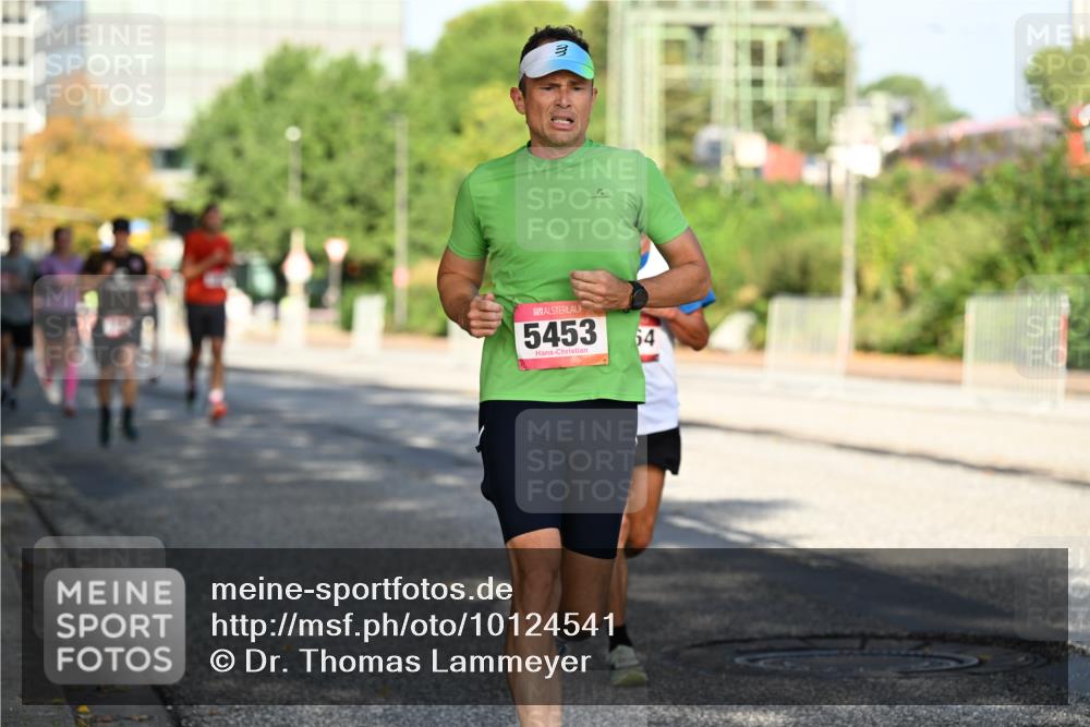06.09.2026 - CURREX Alsterlauf Dr. Thomas Lammeyer http://msf.ph/oto/10124541 06.09.2026 09:41:45 Laufen 5453, 64 meine-sportfotos.de