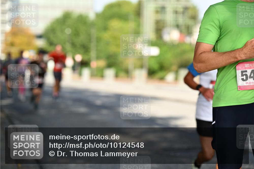 06.09.2026 - CURREX Alsterlauf Dr. Thomas Lammeyer http://msf.ph/oto/10124548 06.09.2026 09:41:46 Laufen 54 meine-sportfotos.de