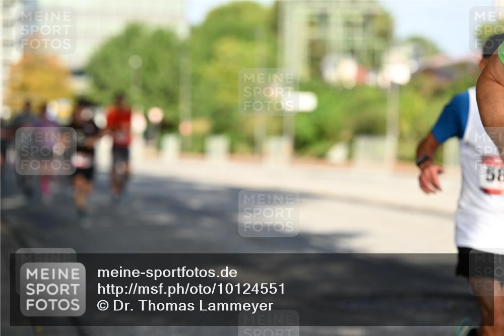 06.09.2026 - CURREX Alsterlauf Dr. Thomas Lammeyer http://msf.ph/oto/10124551 06.09.2026 09:41:46 Laufen 58 meine-sportfotos.de