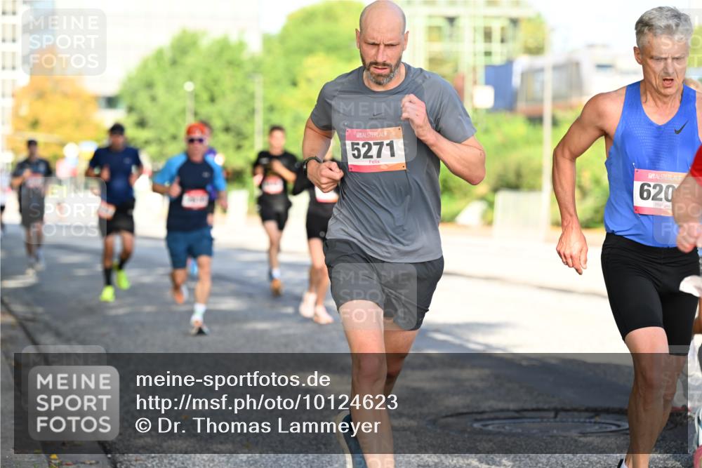 06.09.2026 - CURREX Alsterlauf Dr. Thomas Lammeyer http://msf.ph/oto/10124623 06.09.2026 09:41:55 Laufen 5271, 620 meine-sportfotos.de