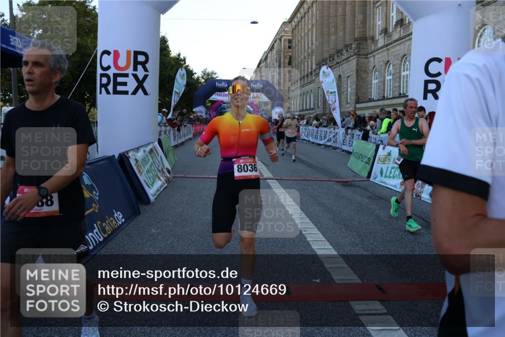 06.09.2026 - CURREX Alsterlauf Strokosch-Dieckow http://msf.ph/oto/10124669 06.09.2026 09:43:42 Ziel 2166, 2245, 2760, 3197, 3523, 3524, 3561, 3715, 4910, 5098, 6371, 6388, 8036, 8316 meine-sportfotos.de