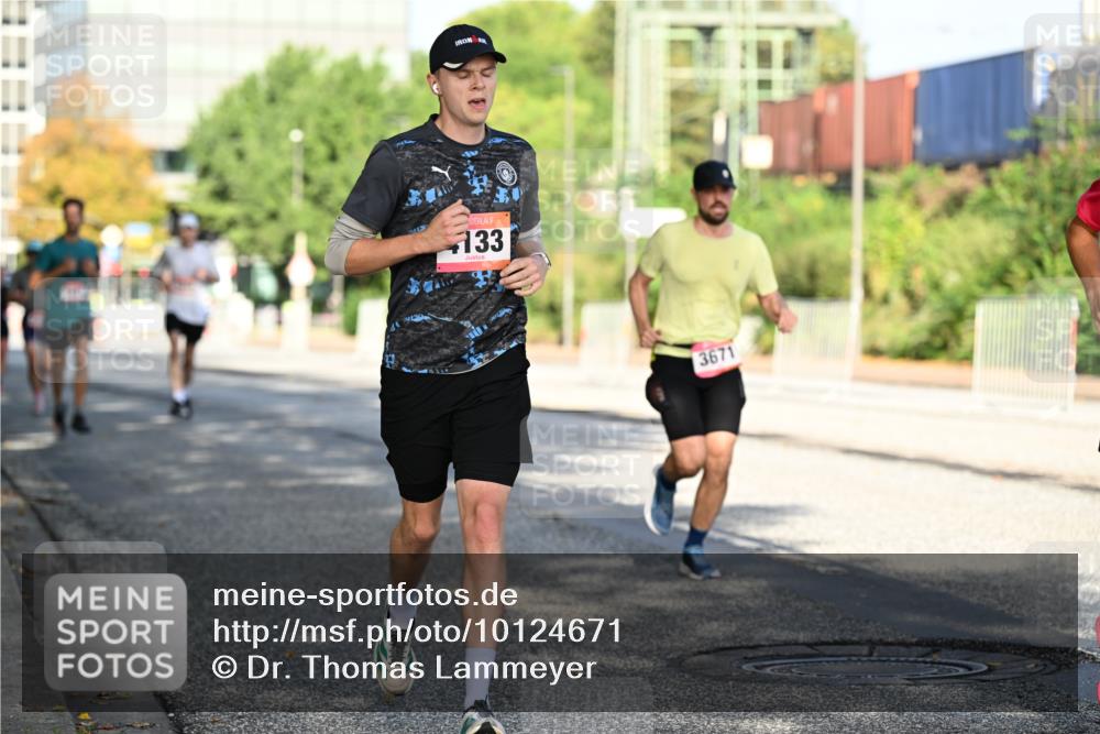 06.09.2026 - CURREX Alsterlauf Dr. Thomas Lammeyer http://msf.ph/oto/10124671 06.09.2026 09:42:01 Laufen 133, 3671 meine-sportfotos.de