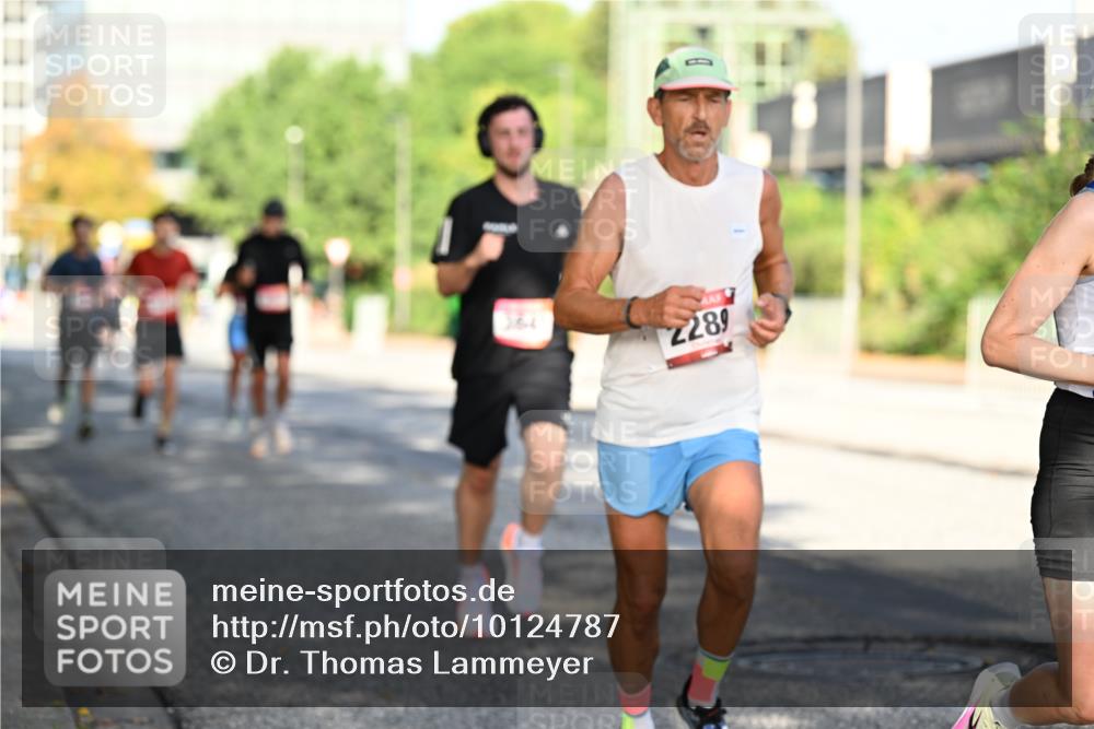06.09.2026 - CURREX Alsterlauf Dr. Thomas Lammeyer http://msf.ph/oto/10124787 06.09.2026 09:42:12 Laufen 2289 meine-sportfotos.de