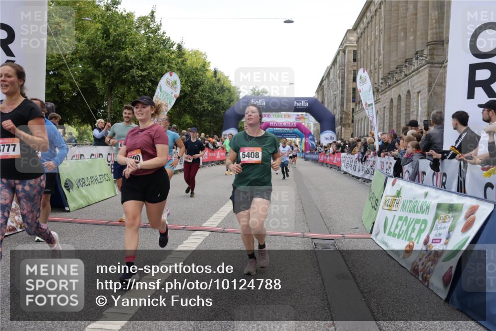 06.09.2026 - CURREX Alsterlauf Yannick Fuchs http://msf.ph/oto/10124788 06.09.2026 10:03:34 Ziel 2447, 2448, 2501, 2740, 2741, 2820, 2869, 3227, 3252, 3367, 3756, 4777, 5087, 5330, 5360, 5408, 5461, 6290, 6292, 6344, 8022, 8263, 8279, 8323 meine-sportfotos.de