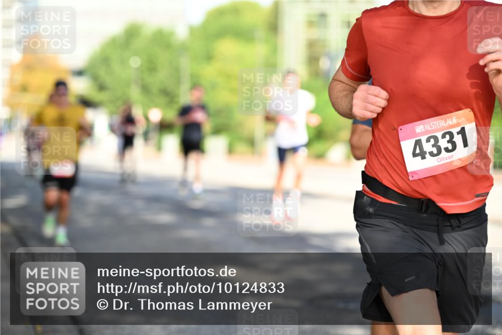06.09.2026 - CURREX Alsterlauf Dr. Thomas Lammeyer http://msf.ph/oto/10124833 06.09.2026 09:42:18 Laufen 4331 meine-sportfotos.de