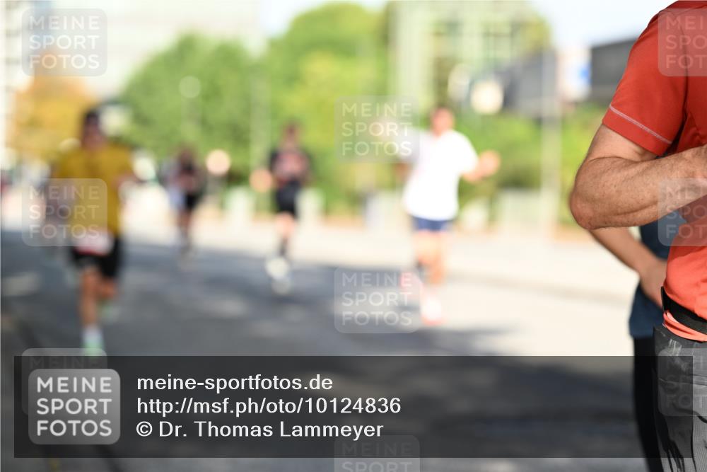 06.09.2026 - CURREX Alsterlauf Dr. Thomas Lammeyer http://msf.ph/oto/10124836 06.09.2026 09:42:18 Laufen  meine-sportfotos.de