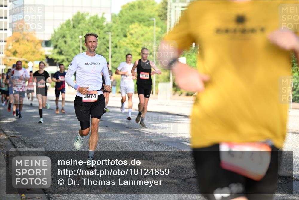 06.09.2026 - CURREX Alsterlauf Dr. Thomas Lammeyer http://msf.ph/oto/10124859 06.09.2026 09:42:22 Laufen 2786, 3974, 6263 meine-sportfotos.de