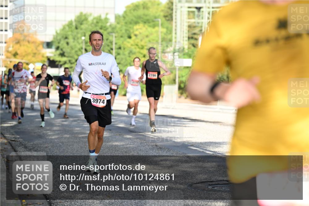 06.09.2026 - CURREX Alsterlauf Dr. Thomas Lammeyer http://msf.ph/oto/10124861 06.09.2026 09:42:22 Laufen 10, 2786, 3974 meine-sportfotos.de