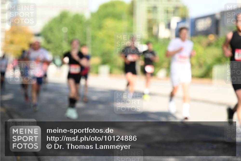 06.09.2026 - CURREX Alsterlauf Dr. Thomas Lammeyer http://msf.ph/oto/10124886 06.09.2026 09:42:24 Laufen  meine-sportfotos.de