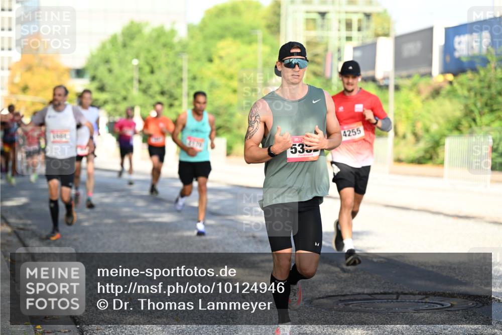 06.09.2026 - CURREX Alsterlauf Dr. Thomas Lammeyer http://msf.ph/oto/10124946 06.09.2026 09:42:30 Laufen 535, 4255 meine-sportfotos.de