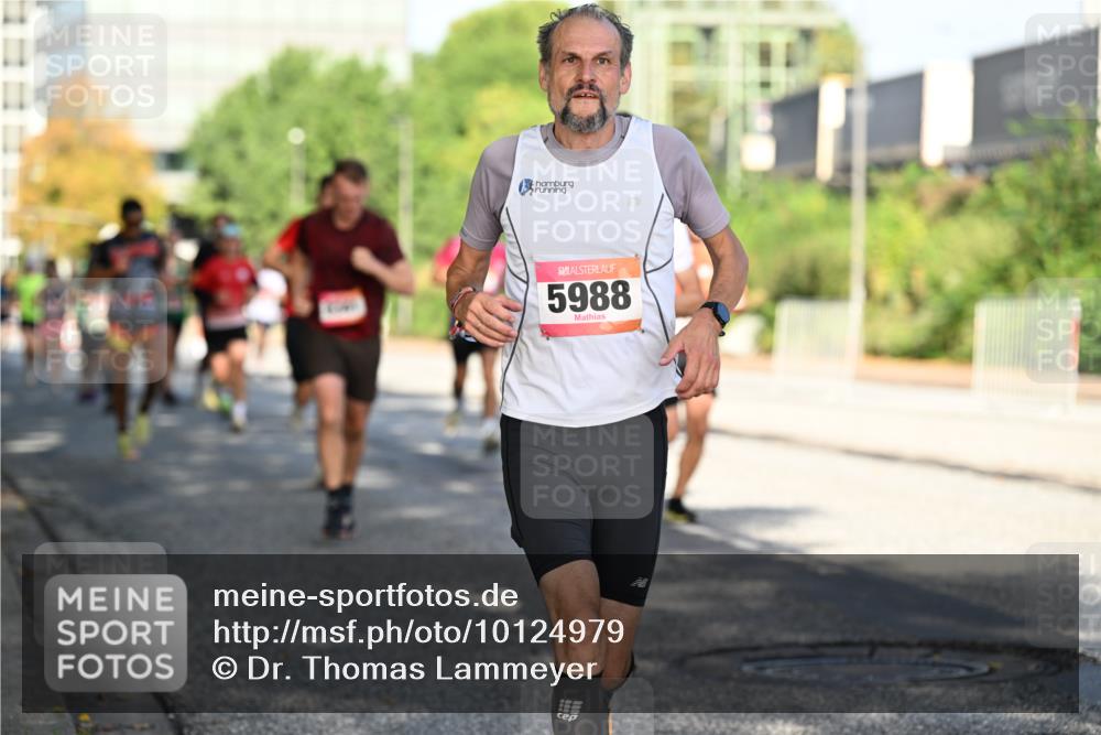 06.09.2026 - CURREX Alsterlauf Dr. Thomas Lammeyer http://msf.ph/oto/10124979 06.09.2026 09:42:33 Laufen 5988 meine-sportfotos.de