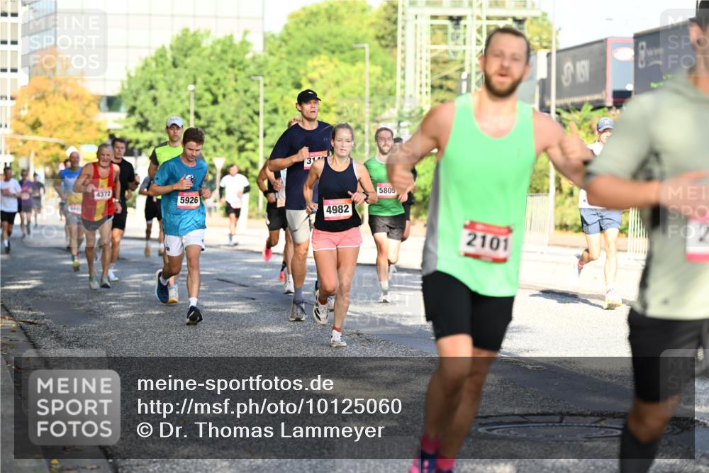 06.09.2026 - CURREX Alsterlauf Dr. Thomas Lammeyer http://msf.ph/oto/10125060 06.09.2026 09:42:41 Laufen 4372, 5926, 31, 4982, 5805, 1, 2, 2101 meine-sportfotos.de