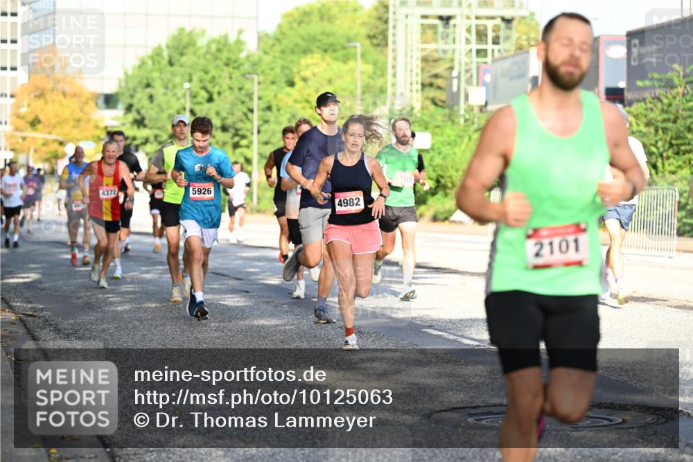 06.09.2026 - CURREX Alsterlauf Dr. Thomas Lammeyer http://msf.ph/oto/10125063 06.09.2026 09:42:42 Laufen 4372, 5926, 4982, 305, 2101 meine-sportfotos.de
