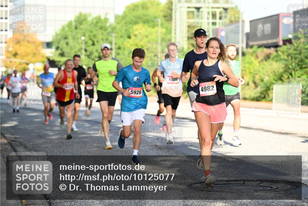 06.09.2026 - CURREX Alsterlauf Dr. Thomas Lammeyer http://msf.ph/oto/10125077 06.09.2026 09:42:43 Laufen 4372, 5926, 4586, 4982 meine-sportfotos.de