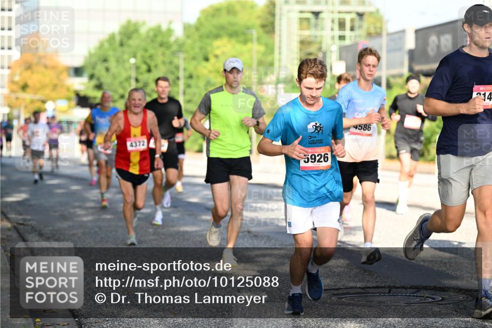 06.09.2026 - CURREX Alsterlauf Dr. Thomas Lammeyer http://msf.ph/oto/10125088 06.09.2026 09:42:44 Laufen 4372, 5926, 4586, 815, 14 meine-sportfotos.de
