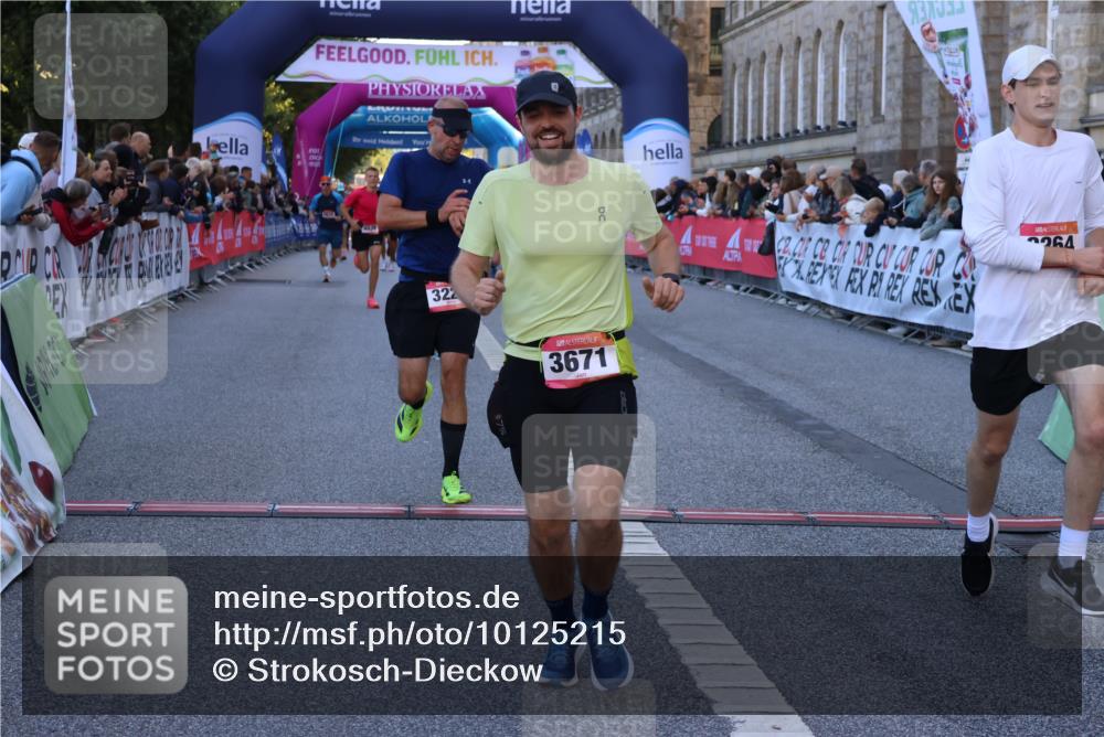 06.09.2026 - CURREX Alsterlauf Strokosch-Dieckow http://msf.ph/oto/10125215 06.09.2026 09:44:45 Ziel 2442, 3226, 3445, 3671, 3802, 3803, 4039, 5286, 5529, 6201, 8224, 8264 meine-sportfotos.de