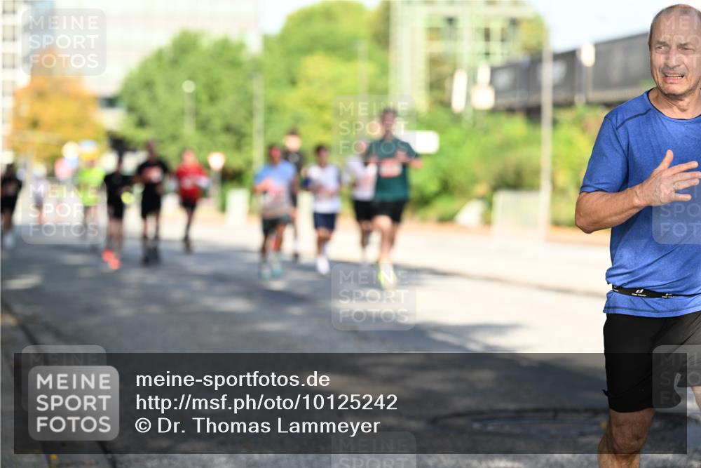 06.09.2026 - CURREX Alsterlauf Dr. Thomas Lammeyer http://msf.ph/oto/10125242 06.09.2026 09:43:00 Laufen  meine-sportfotos.de