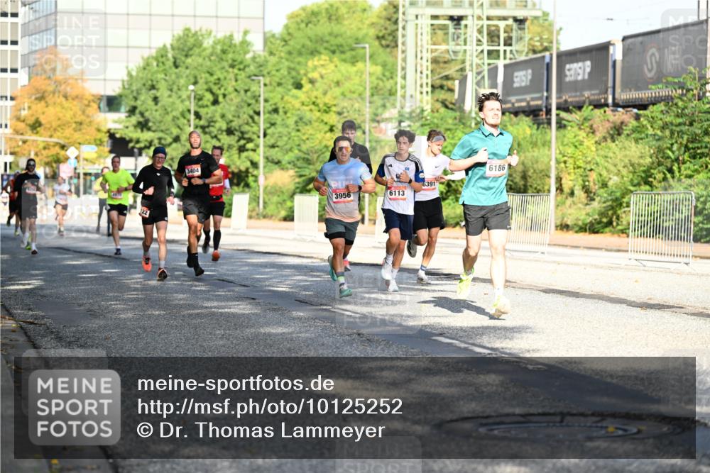 06.09.2026 - CURREX Alsterlauf Dr. Thomas Lammeyer http://msf.ph/oto/10125252 06.09.2026 09:43:01 Laufen 14970, 3404, 6391, 3956, 6113, 6186 meine-sportfotos.de