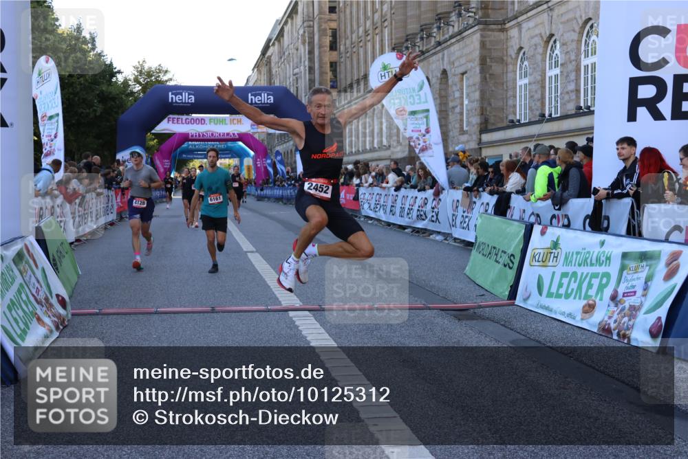 06.09.2026 - CURREX Alsterlauf Strokosch-Dieckow http://msf.ph/oto/10125312 06.09.2026 09:44:55 Ziel 2452, 2610, 3802, 3803, 4011, 4039, 4128, 5286, 5837, 6243 meine-sportfotos.de