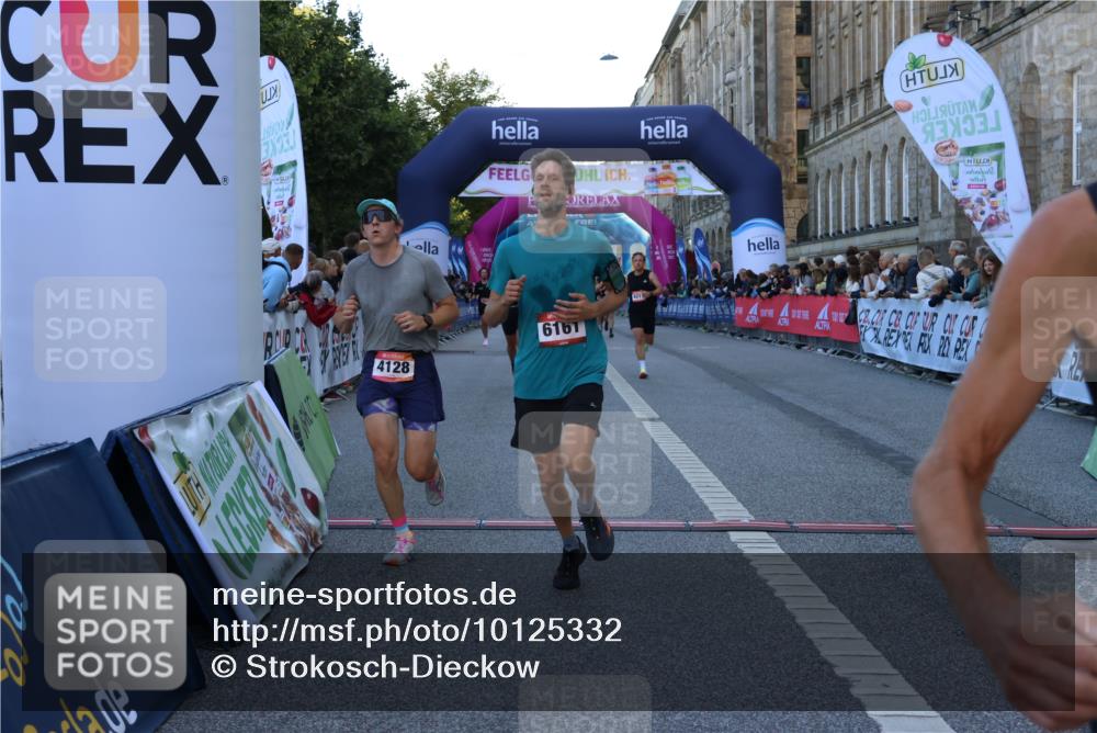 06.09.2026 - CURREX Alsterlauf Strokosch-Dieckow http://msf.ph/oto/10125332 06.09.2026 09:44:56 Ziel 2452, 2610, 3802, 3803, 4011, 4128, 5286, 5837, 6243 meine-sportfotos.de