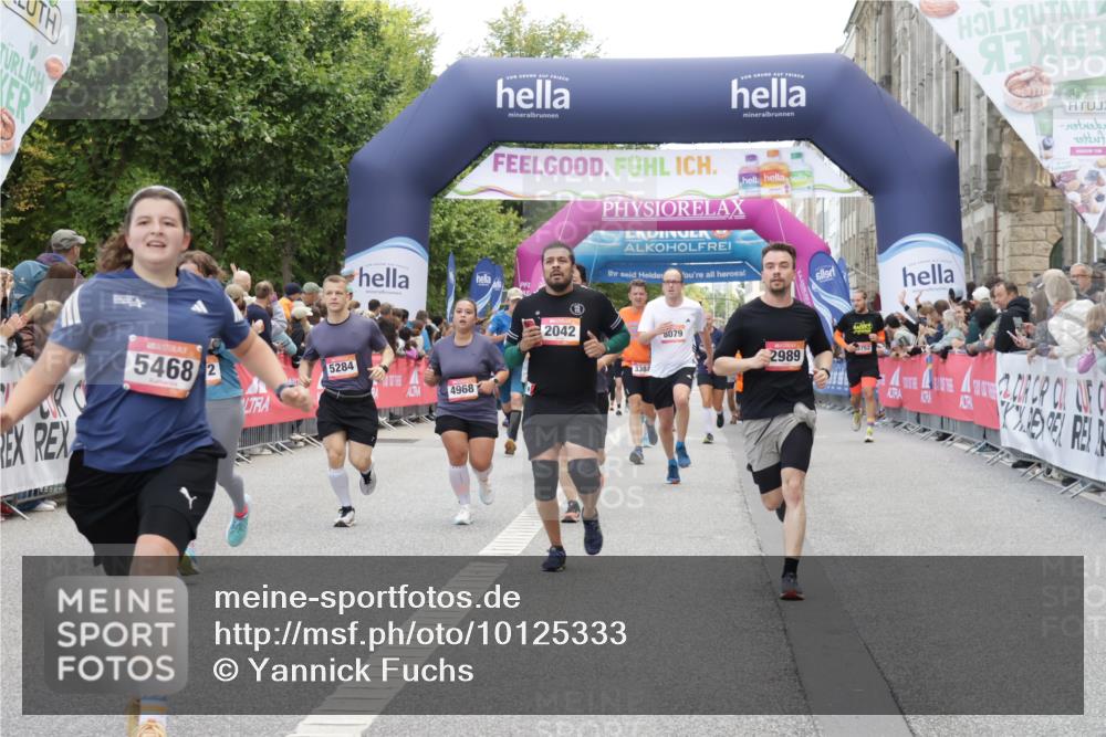 06.09.2026 - CURREX Alsterlauf Yannick Fuchs http://msf.ph/oto/10125333 06.09.2026 10:03:55 Ziel 2042, 2989, 3059, 3094, 3378, 3405, 3651, 3766, 4004, 4132, 4968, 4972, 4979, 5284, 5468, 5911, 6247, 8044, 8079 meine-sportfotos.de