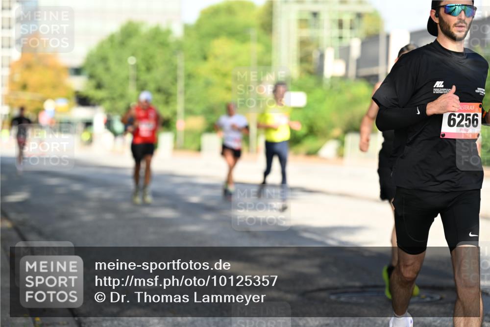 06.09.2026 - CURREX Alsterlauf Dr. Thomas Lammeyer http://msf.ph/oto/10125357 06.09.2026 09:43:11 Laufen 6256 meine-sportfotos.de