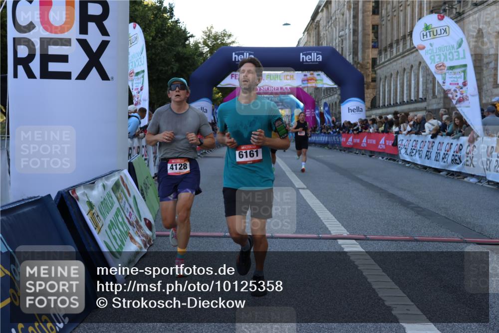 06.09.2026 - CURREX Alsterlauf Strokosch-Dieckow http://msf.ph/oto/10125358 06.09.2026 09:44:56 Ziel 2452, 2610, 3802, 3803, 4011, 4128, 5286, 5837, 6243 meine-sportfotos.de