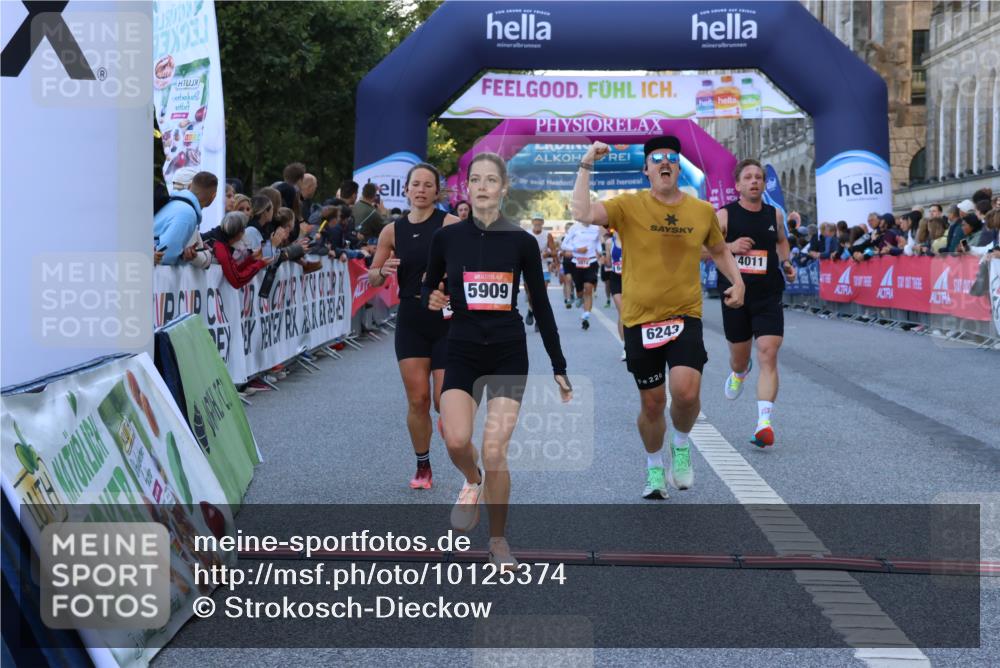 06.09.2026 - CURREX Alsterlauf Strokosch-Dieckow http://msf.ph/oto/10125374 06.09.2026 09:44:59 Ziel 2452, 3641, 3974, 4011, 4128, 5837, 6243, 6420 meine-sportfotos.de