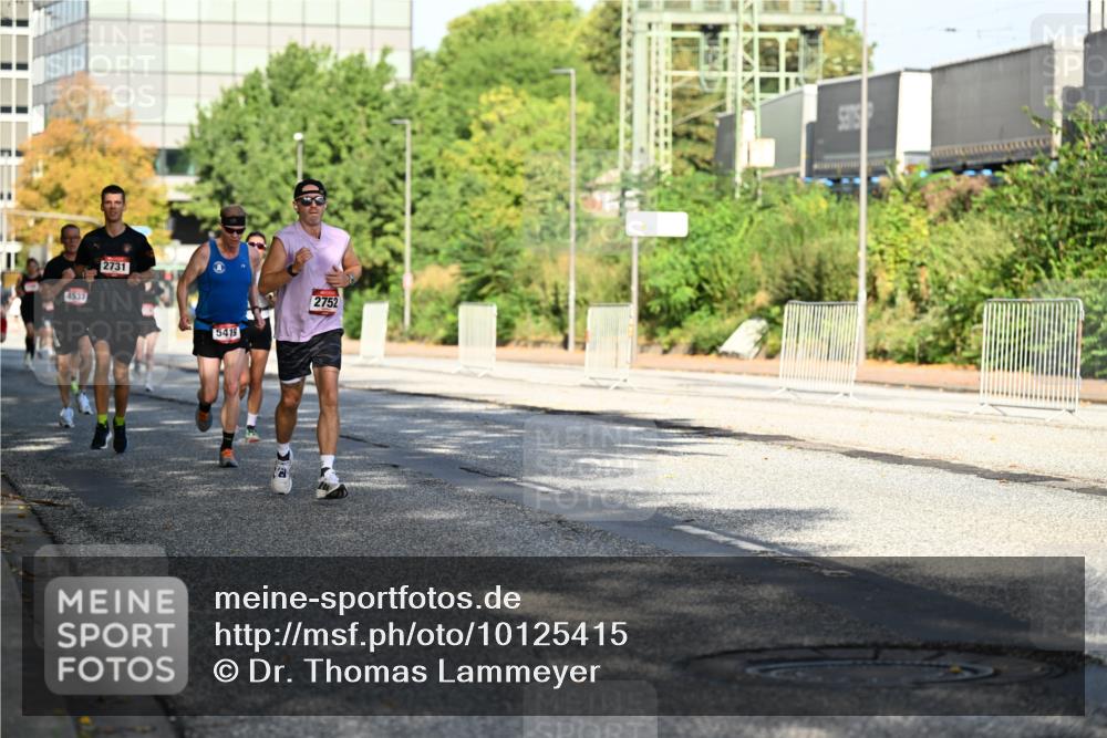 06.09.2026 - CURREX Alsterlauf Dr. Thomas Lammeyer http://msf.ph/oto/10125415 06.09.2026 09:43:21 Laufen 4537, 2731, 5419, 2752 meine-sportfotos.de