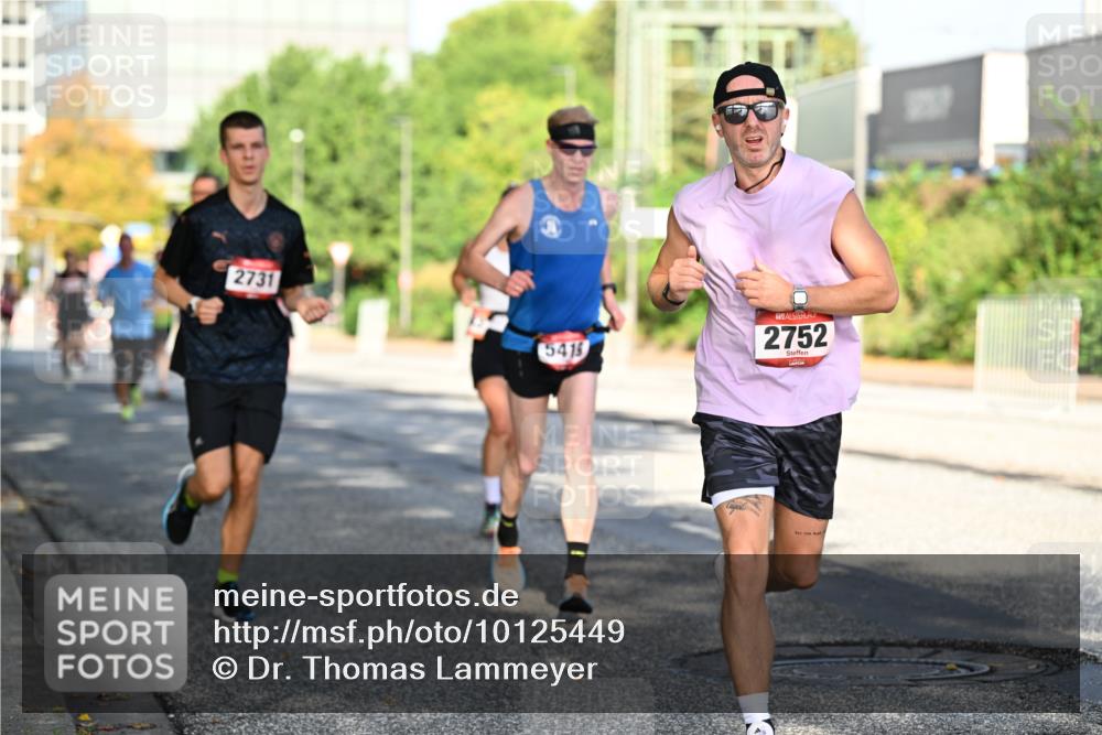 06.09.2026 - CURREX Alsterlauf Dr. Thomas Lammeyer http://msf.ph/oto/10125449 06.09.2026 09:43:25 Laufen 2731, 5415, 2752 meine-sportfotos.de