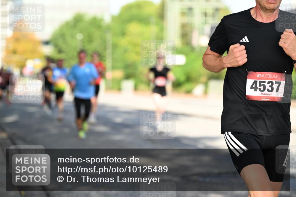 06.09.2026 - CURREX Alsterlauf Dr. Thomas Lammeyer http://msf.ph/oto/10125489 06.09.2026 09:43:29 Laufen 4537 meine-sportfotos.de