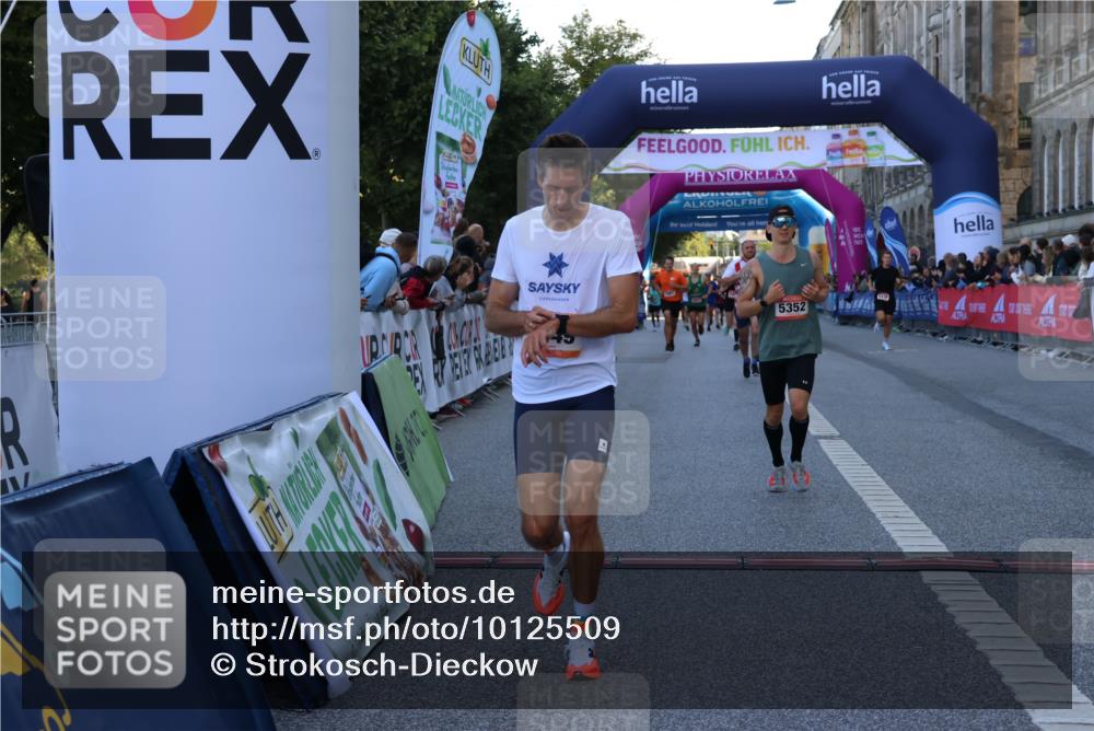 06.09.2026 - CURREX Alsterlauf Strokosch-Dieckow http://msf.ph/oto/10125509 06.09.2026 09:45:16 Ziel 2449, 2489, 3873, 4331, 5254, 5266, 5341, 5352, 5770, 8020 meine-sportfotos.de