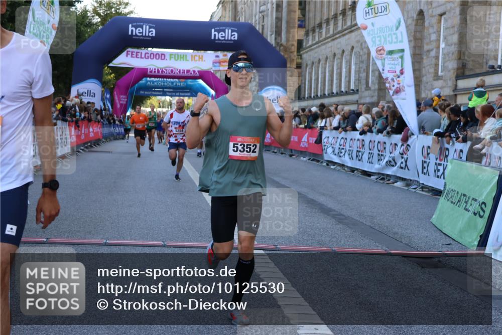 06.09.2026 - CURREX Alsterlauf Strokosch-Dieckow http://msf.ph/oto/10125530 06.09.2026 09:45:18 Ziel 2449, 2489, 2498, 3211, 4331, 5254, 5266, 5352, 5887, 5926, 6476, 8020 meine-sportfotos.de
