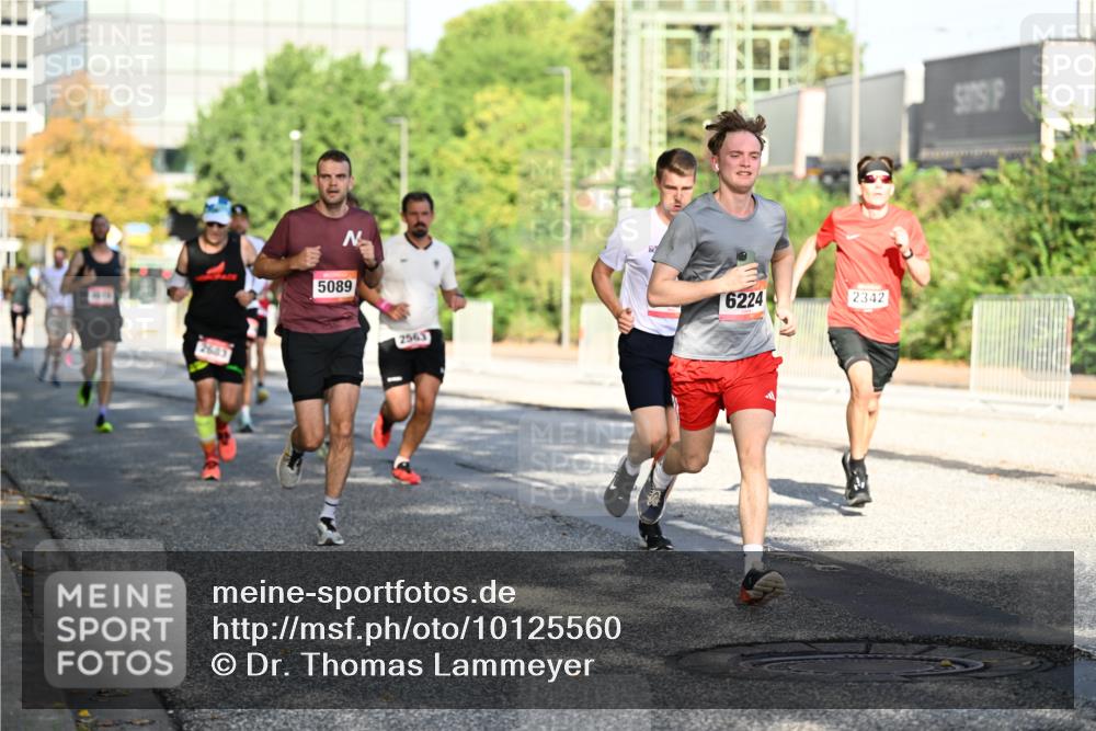 06.09.2026 - CURREX Alsterlauf Dr. Thomas Lammeyer http://msf.ph/oto/10125560 06.09.2026 09:43:36 Laufen 5089, 2563, 6224, 2342 meine-sportfotos.de
