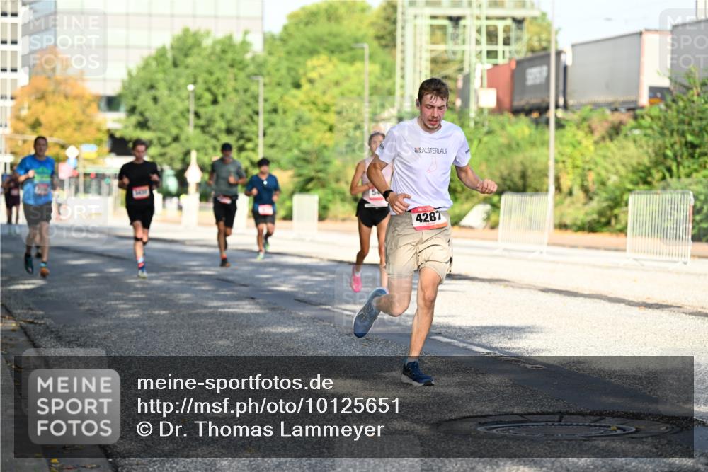 06.09.2026 - CURREX Alsterlauf Dr. Thomas Lammeyer http://msf.ph/oto/10125651 06.09.2026 09:43:45 Laufen 4287 meine-sportfotos.de