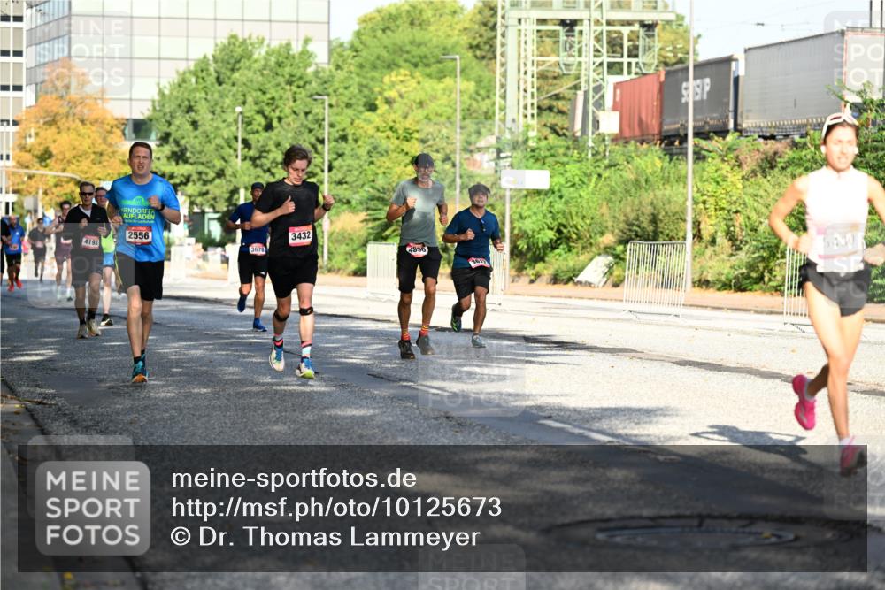 06.09.2026 - CURREX Alsterlauf Dr. Thomas Lammeyer http://msf.ph/oto/10125673 06.09.2026 09:43:47 Laufen 4193, 2556, 3678, 3432, 4890, 5430 meine-sportfotos.de