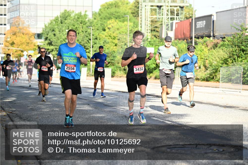 06.09.2026 - CURREX Alsterlauf Dr. Thomas Lammeyer http://msf.ph/oto/10125692 06.09.2026 09:43:49 Laufen 4193, 2556, 3678, 3432, 4850, 617 meine-sportfotos.de