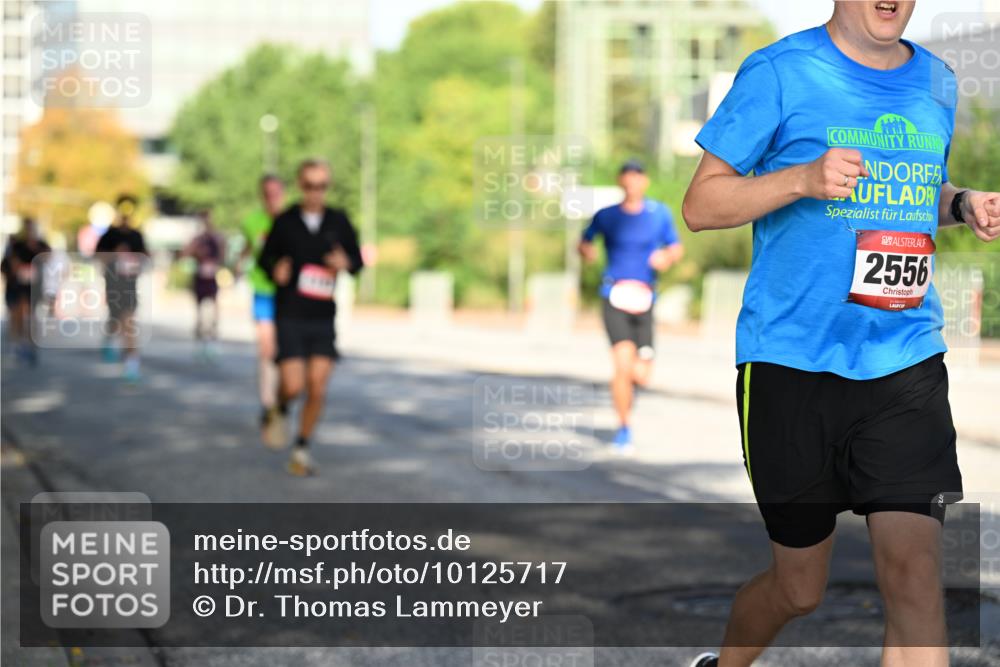 06.09.2026 - CURREX Alsterlauf Dr. Thomas Lammeyer http://msf.ph/oto/10125717 06.09.2026 09:43:51 Laufen 2556 meine-sportfotos.de