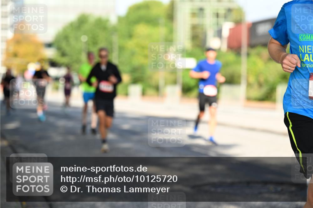 06.09.2026 - CURREX Alsterlauf Dr. Thomas Lammeyer http://msf.ph/oto/10125720 06.09.2026 09:43:52 Laufen  meine-sportfotos.de
