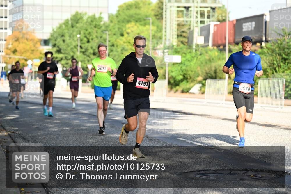 06.09.2026 - CURREX Alsterlauf Dr. Thomas Lammeyer http://msf.ph/oto/10125733 06.09.2026 09:43:53 Laufen 2072, 4193, 3678 meine-sportfotos.de