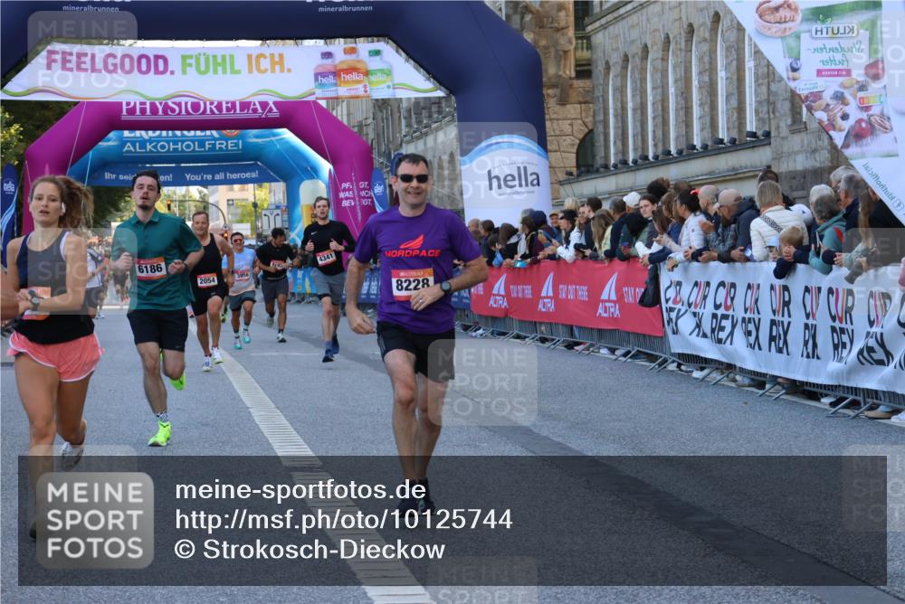 06.09.2026 - CURREX Alsterlauf Strokosch-Dieckow http://msf.ph/oto/10125744 06.09.2026 09:45:44 Ziel 2054, 2615, 2673, 3149, 3602, 4372, 4982, 5697, 6013, 6186, 6401, 6449, 8192, 8228 meine-sportfotos.de