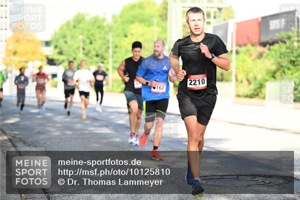 06.09.2026 - CURREX Alsterlauf Dr. Thomas Lammeyer http://msf.ph/oto/10125810 06.09.2026 09:44:00 Laufen 162, 2210 meine-sportfotos.de