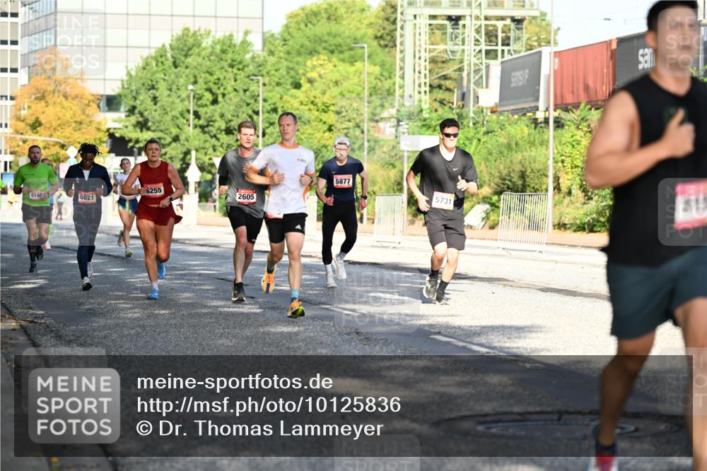06.09.2026 - CURREX Alsterlauf Dr. Thomas Lammeyer http://msf.ph/oto/10125836 06.09.2026 09:44:03 Laufen 6255, 810, 6021, 2605, 5877, 5731, 815 meine-sportfotos.de