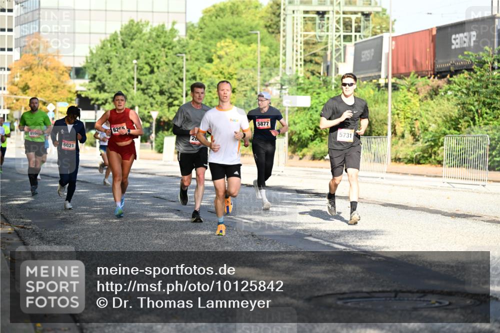 06.09.2026 - CURREX Alsterlauf Dr. Thomas Lammeyer http://msf.ph/oto/10125842 06.09.2026 09:44:03 Laufen 810, 6021, 62551, 26, 5877, 5731 meine-sportfotos.de