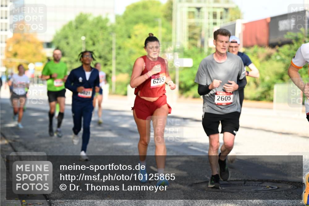 06.09.2026 - CURREX Alsterlauf Dr. Thomas Lammeyer http://msf.ph/oto/10125865 06.09.2026 09:44:06 Laufen 6255, 2605 meine-sportfotos.de
